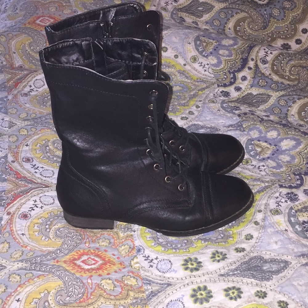 ❤️Black lace up boots